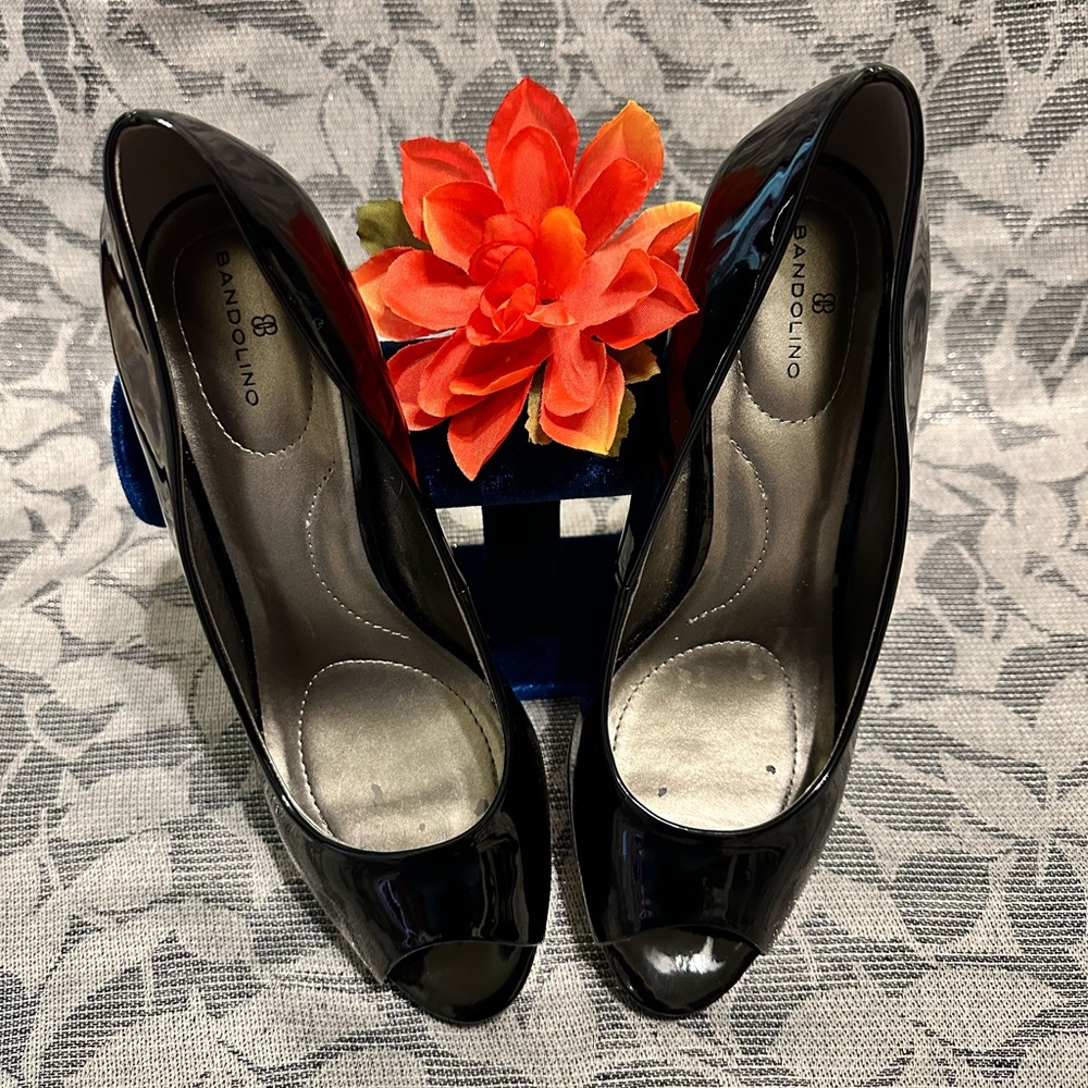 Bandolino Sexy Black Patent Leather Peek A Boo Heels